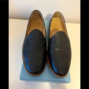 Woman’s Flat Black Shoe